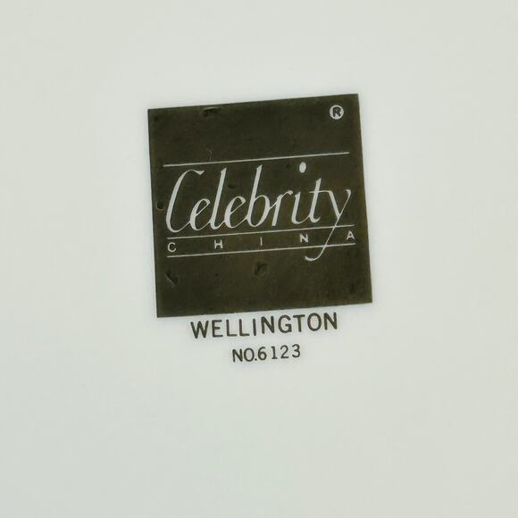 Celebrity Wellington Round Covered Vegetable 7" Round 5" Tall Blue Pink Floral - Picture 10 of 12